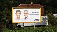 Pedvolební billboard politického hnutí ANO podnikatele Andreje Babie.