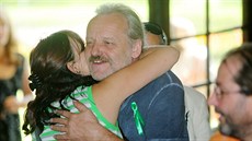 Dan Horyna byl jedním z prvních lidí závislých na pervitinu. Vyléčil se v... Dan Horyna byl jedním z prvních lidí závislých na pervitinu. Vyléčil se v...