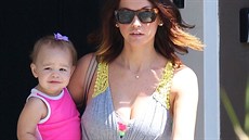 Thotná Lisa Osbourne s dcerou Pearl (7. srpna 2013)