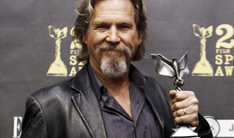 Herec Jeff Bridges s cenou Spirit Award za vkon ve filmu Crazy Heart