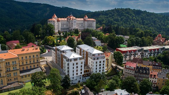 Karlovarskému hotelu Imperial se za první pololetí propadly trby. Pesto nemusí propoutt.