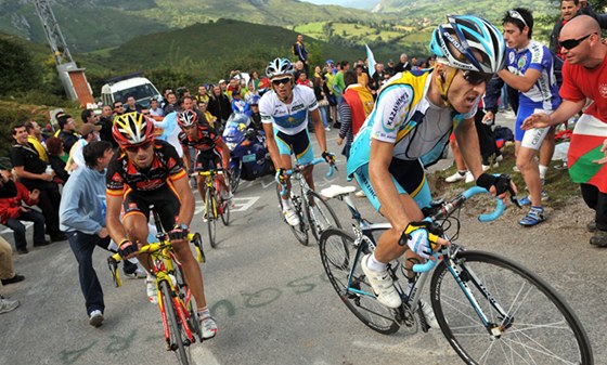 HORSKÉ PEKLO. Náronost stoupání na Angliru otestoval i Alberto Contador