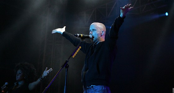 Moby na Sázavafestu nadchl dvacetitisícový dav.