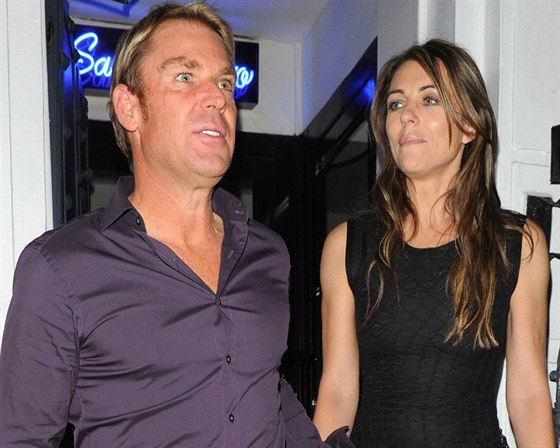 Elizabeth Hurley a Shane Warne