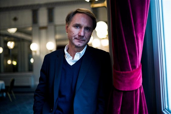 Dan Brown