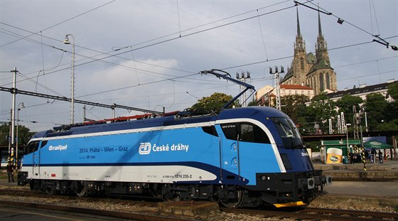 Lokomotiva 1216 Taurus v barvách eských drah se jmenuje Spirit of Brno.