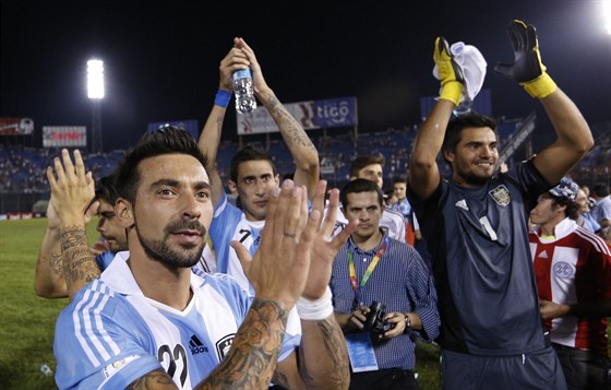 Argentintí fotbalisté slaví postupovou jistotu na mistrovství svta 2014.