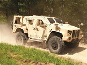 L-ATV, elzko v ohni soute JLTV od firmy Oshkosh Defense