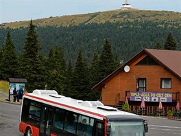 Stoupání z Karlovy Studánky na Ovárnu je pro elektro bus hraka.