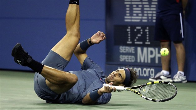 PD. Bhem jedn z vmn ve finle US Open Rafael Nadal uklouzl, natst se mu nic nestalo.