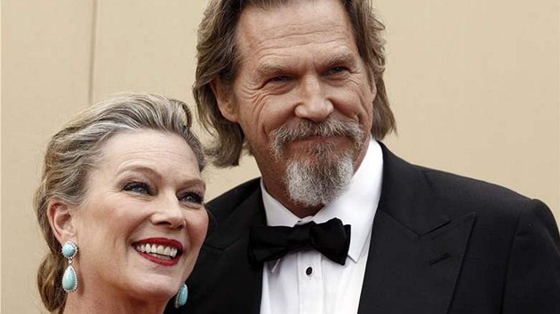 Jeff Bridges s manelkou na 82. udílení filmových Oscar (2010)