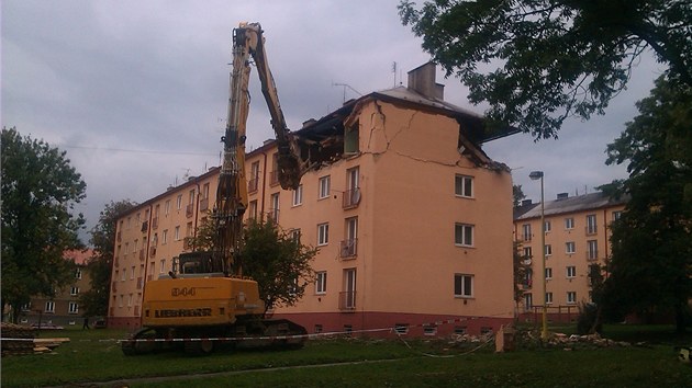 Prce na dom v Havov ponienm vbuchem plynu.