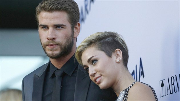 Liam Hemsworth a Miley Cyrusov (8. srpna 2013)