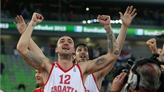 Chorvatský basketbalista Damir Markota slaví postup do semifinále ME. Chorvatský basketbalista Damir Markota slaví postup do semifinále ME.
