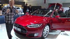 IAA 2013 - Rodinný elektromobil Tesla S dává záruku na baterie osm let IAA 2013 - Rodinný elektromobil Tesla S dává záruku na baterie osm let