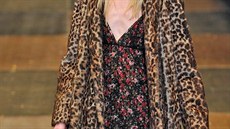 Leopard podle Saint Laurent - zcela v punkovém duchu zdobil na podzim plyový...