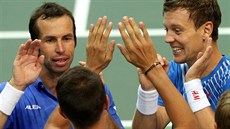 SKVLÝ TÝM. Tomá Berdych a Radek tpánek po roce opt vybojovali finále Davis Cupu. Zvládnou obhájit titul?
