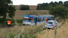 U Lesnk na Tebísku se srazil motorový vlak s traktorem. Pi nehod zemel...