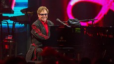 Zábr z londýnského koncertu Eltona Johna v rámci iTunes festivalu