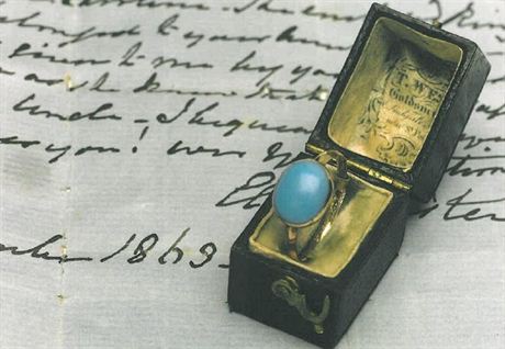 Vzácný zlatý prsten s tyrkysem patící Jane Austenové zstane v Británii.  Lidé...