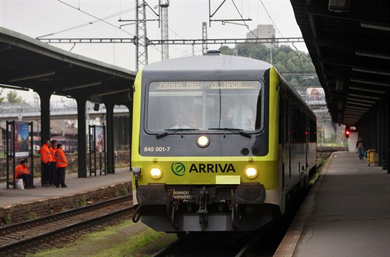 Arriva na linku ministerstvu nabídla starí soupravy 628, které pouívala v loském zkuebním provozu na trase Praha - Kralupy nad Vltavou.