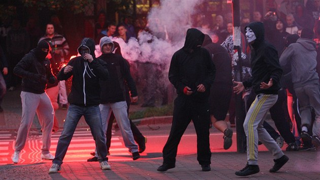 Protiromsk protest v Ostrav skonil melou, radiklov mili k ubytovn (27. z)