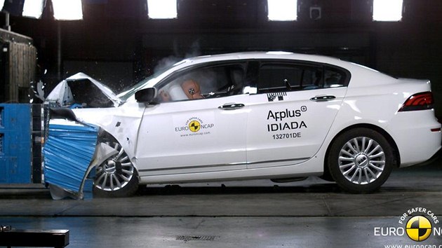 Crash test nskho vozu Qoros 3 sedan