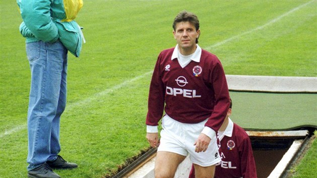 Jozef Chovanec naposledy nastoupil coby hr prask Sparty v utkn proti Slavii. (7. dubna 1995)
