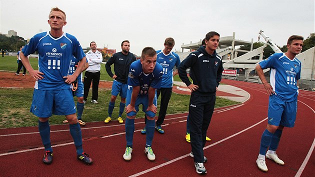 SMUTEK PO ZPASE. Fotbalist Ostravy vypadli ve 3. kole domcho pohru s druholigovm stm nad Labem.