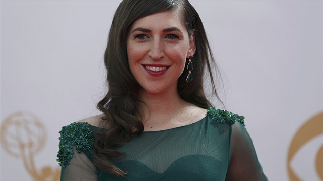 Mayim Bialikov na Emmy Awards (Los Angeles, 22. z 2013)