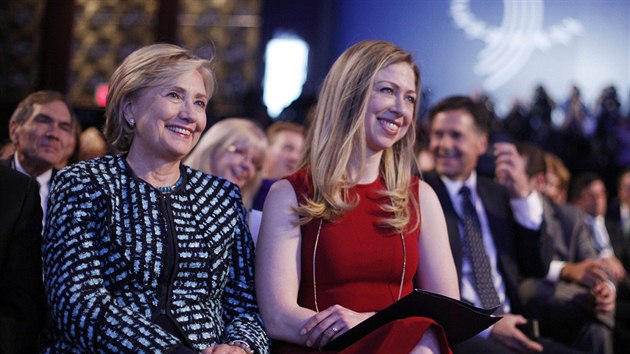 Hillary Clintonov a jej dcera Chelsea (25. z 2013)