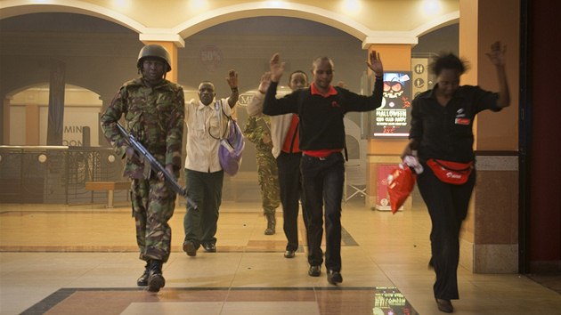 Útok islamistů v nákupním centru keňského hlavního města Nairobi.