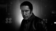 Temný rozervanec Trent Reznor boduje nejen u fanoušků alternativní muziky. Temný rozervanec Trent Reznor boduje nejen u fanoušků alternativní muziky.