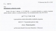 Dokument o pijetí Petra Sojky do doktorského studia na právnické fakult...