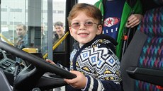 Syn Michaely Kuklové Roman si nejvíc uil zkuenost za volantem autobusu.