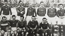 Pepi Bican v dresu Hradce Králové (druhý zleva nahoře) Pepi Bican v dresu Hradce Králové (druhý zleva nahoře)