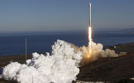 Start rakety Falcon 9 v 1.1 ze základny Vandenberg v nedli 29. záí 2013