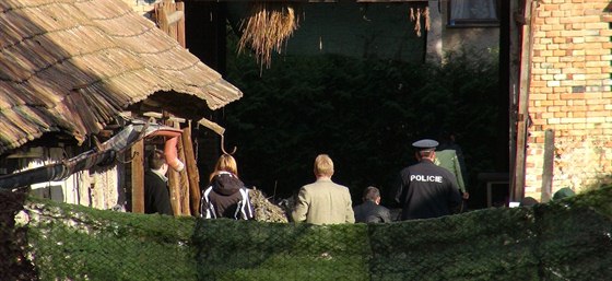 Dv mrtvoly ve stodole stavení v Záhornicích na Nymbursku nali policisté v íjnu minulého roku