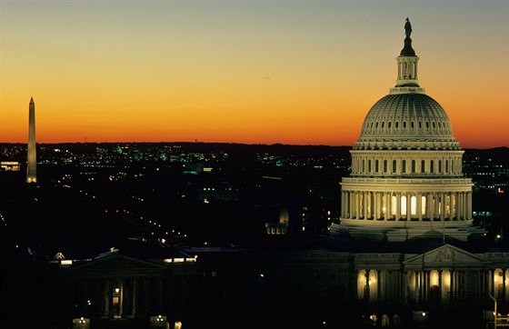 Americký Senát sídlí v ásti Kapitolu ve Washingtonu.