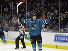 NEMَU UVIT... Tomá Hertl ze San Jose práv pokoil soupee z NY Rangers