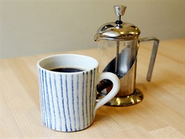 KAFETIER neboli Frenchpress se podobá klasickému "turku", s tím rozdílem, e u...