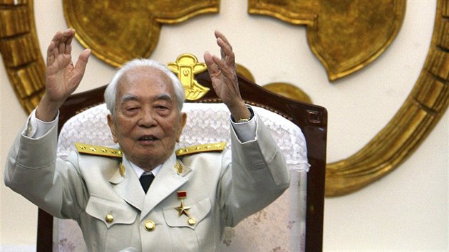 Vietnamsk generl Giap na snmku z roku 2004.