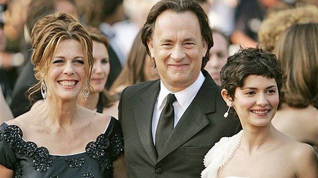 Cannes 2006 - Tom Hanks s manželkou Ritou Wilsonovou (vlevo) a herečkou Audrey Tautou (květen 2006)