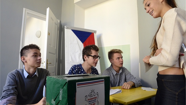 Studentské volby na gymnáziu Jana Palacha Studentské volby na gymnáziu Jana Palacha