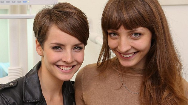esk Miss 2013 Gabriela Kratochvlov a jej sestra Jana