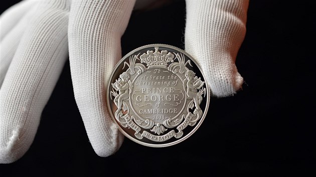 Britsk krlovsk mincovna vydala u pleitosti ktu prince George (23. jna 2013) srii pamtnch zlatch a stbrnch minc.