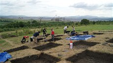 Odkryté hroby na pedpolí lomu Bílina u Mariánských Radic na Mostecku