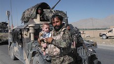Velitel afghánského týmu enijního przkumu na Highway 1