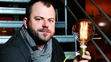 Petr Mikošek, produktový designér v Boa Design. Zázrak jménem žárovka. Díky ní Petr Mikošek, produktový designér v Boa Design. Zázrak jménem žárovka. Díky ní