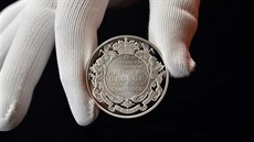 Britská královská mincovna vydala u píleitosti ktu prince George (23. íjna